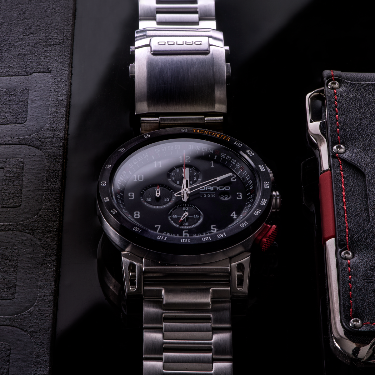 CR-01 - CHRONO WATCH WITH METAL BRACELET & MICRO ADJUSTMENT BUCKLE DangoProducts