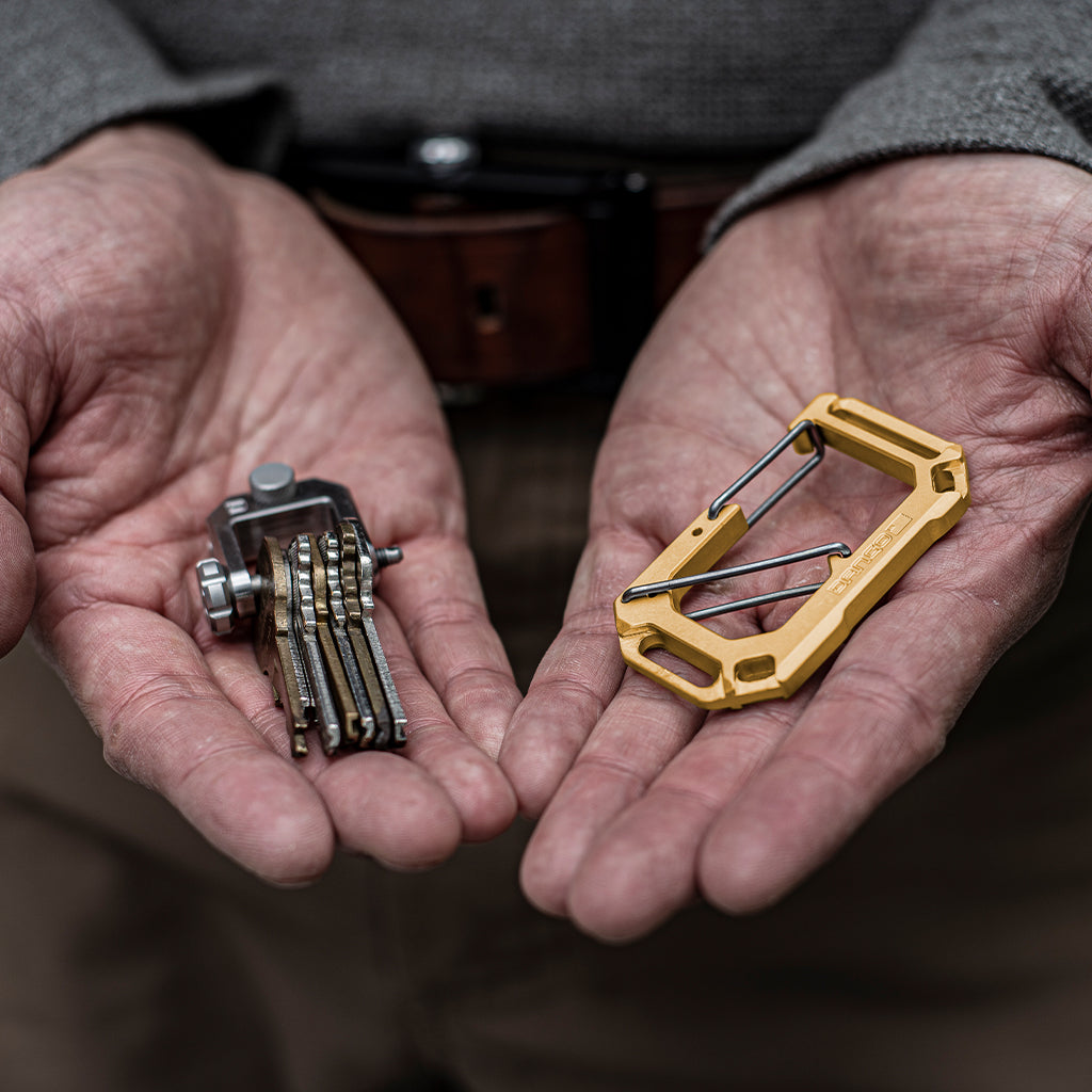 GOLD CARABINER & SHACKLE [test] DangoProducts