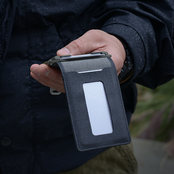 M1 Maverick™ 4 Pocket Bifold DTEX with MT01 Clasp/Multi-Tool M1 Maverick™ 4 Pocket Bifold DTEX with MT01 Clasp/Multi-Tool