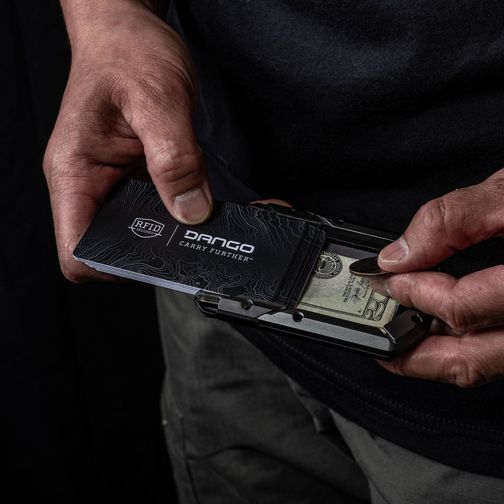 M4 MAVERICK™ RAIL WALLET DangoProducts